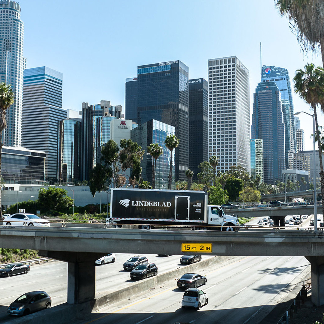 Lindeblad's piano movers in Los Angeles