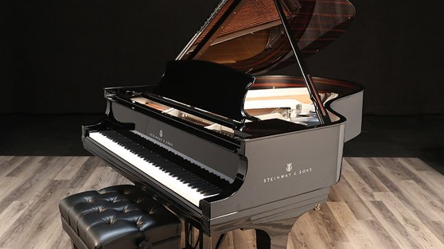 <span>1916</span> Steinway M